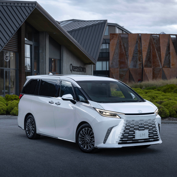 Lexus LM：豪華MPV的極致體驗